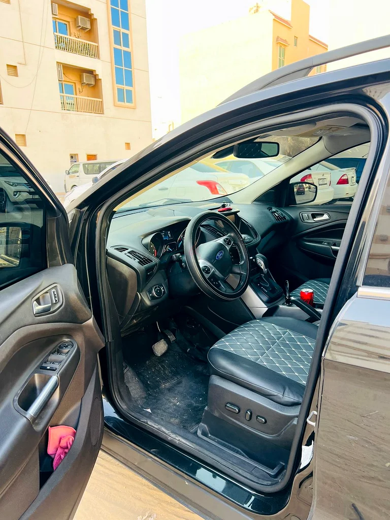 Ford Escape 201463399877634945114