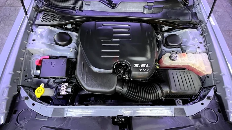 Dodge Challenger 3.6L V6 | 202063398534808833114