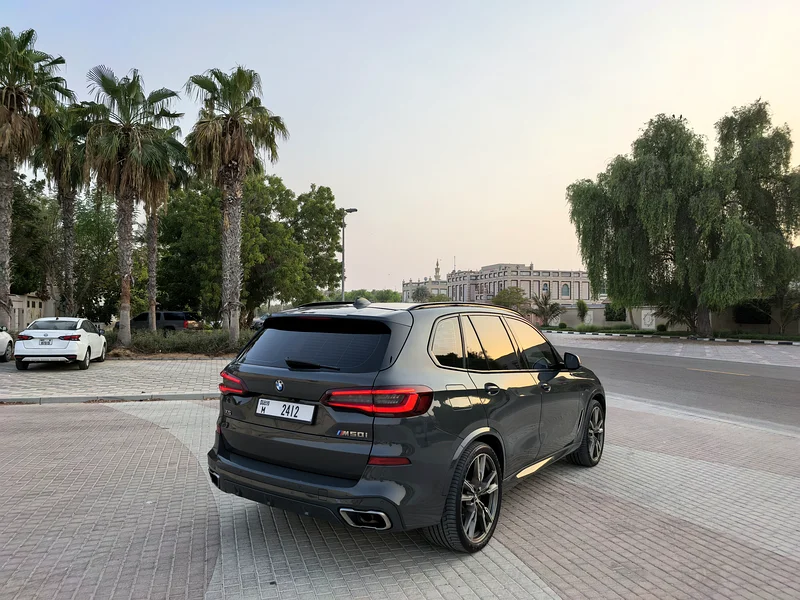 BMW X5 M50I  PERFORMANCE V8 SPECIAL COLOR NARDO GREY FULL SERVICE HISTORY FULL OPTION GCC63405995986049111