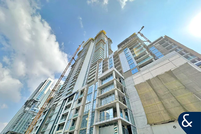 Premium Location | Lagoon View | High Floor64017626839681112