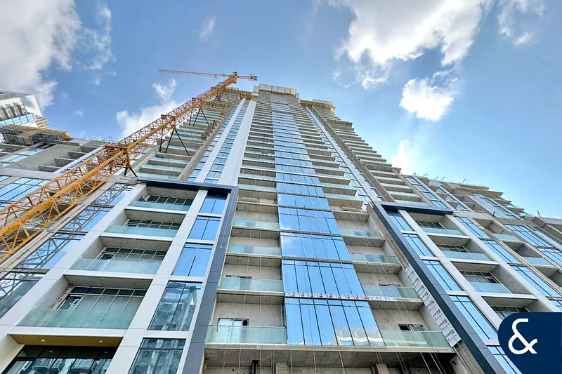 Premium Location | Lagoon View | High Floor64017626839681113