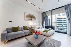 Brand New Studio | Private Jacuzzi | Central