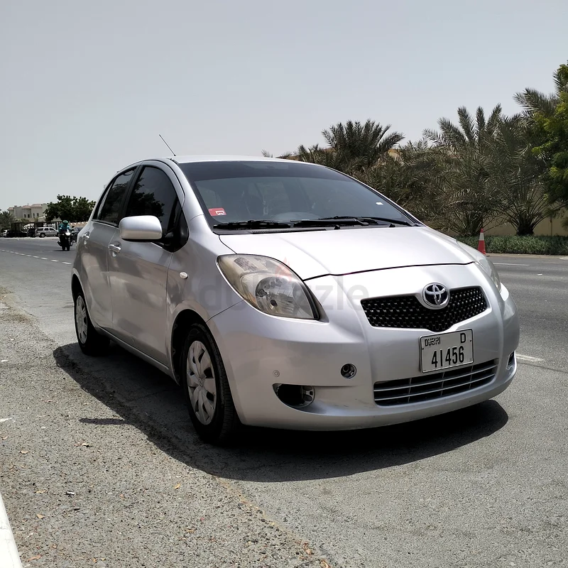 تويوتا ياريس بحالة جيدة63412309821955113