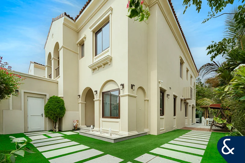 Vacant on Transfer | Upgraded | Private Pool63915701771778110