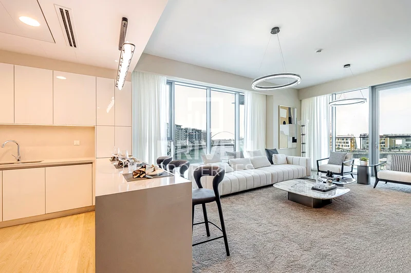 Furnished and Vacant Apt with Full Canal View63949512606977110