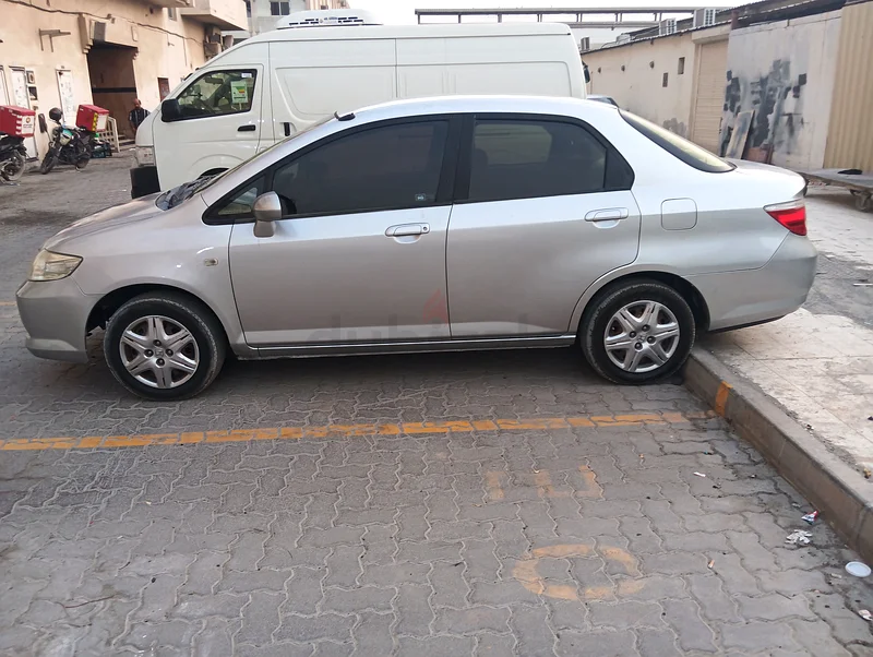 Honda City 2008 GCC specifications63398538841474112