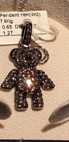 ORIGINAL EXCLUSIVE 100% 18K GOLD AND DIAMOND BLACK BEAR PENDANT,BRAND QEELIN, WHITE DIAMOND,THE PROD
