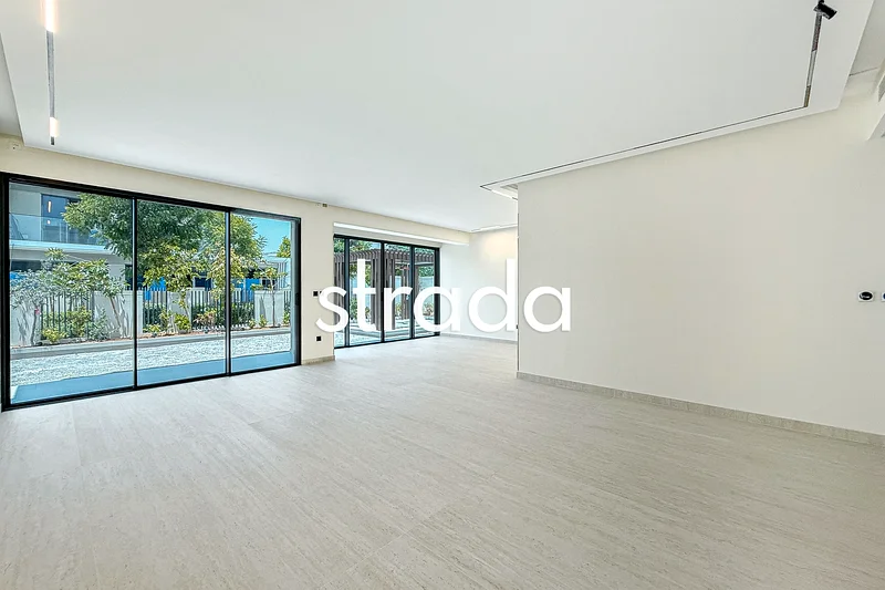 Upgraded | Extended BUA | Landscaped63736339687042111