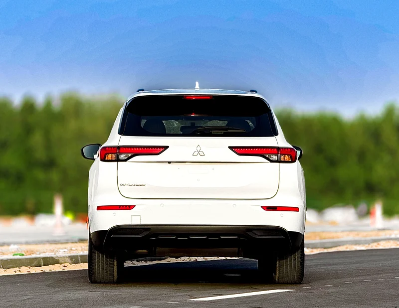 Mitsubishi Outlander 2023 GCC 2.4L accident-free original paint in excellent condition 1025 PM63398580755969114