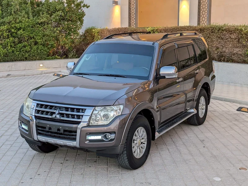 MITSUBISHI PAJERO 2015 GCC MID OPTION V6 3.5L IN EXCELLENT CONDITION63398588365441111