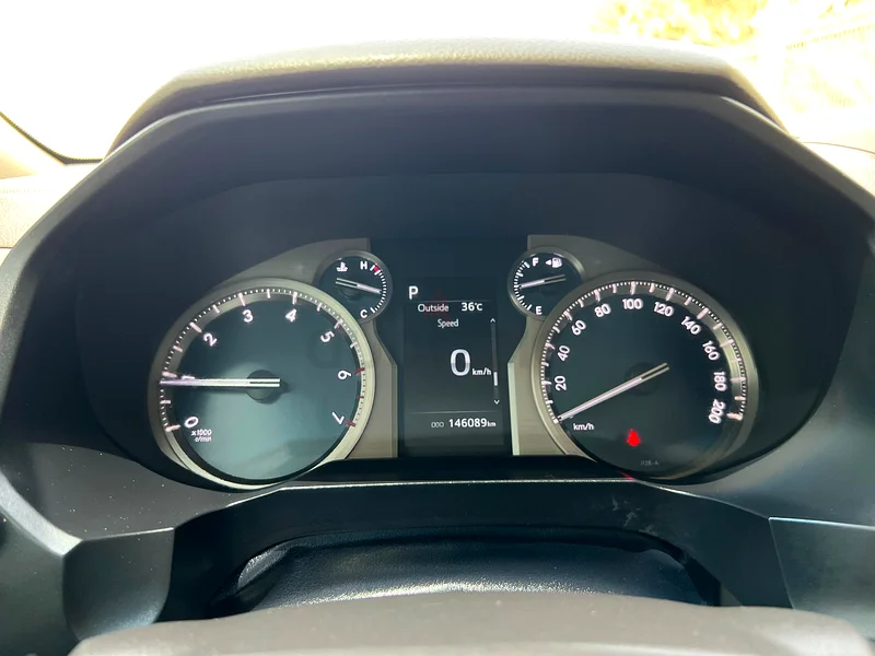 تويوتا برادو VXR63399952202754113