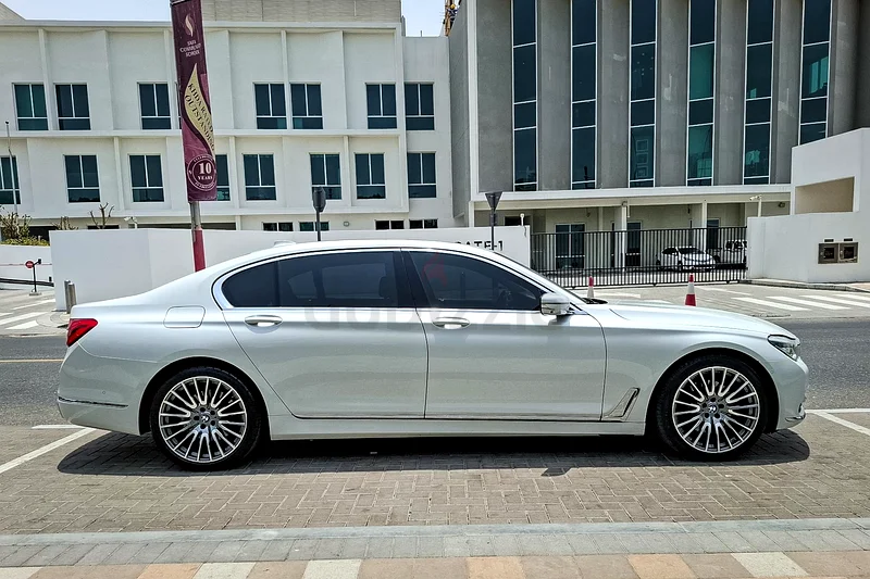 AED 1759/month | 2016 BMW 7-Series 740li Luxury | GCC Specs | Ref#34153263411931342594113
