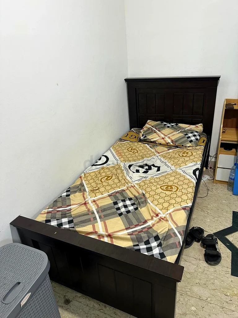 Bed space Available in Villa63401985209858111