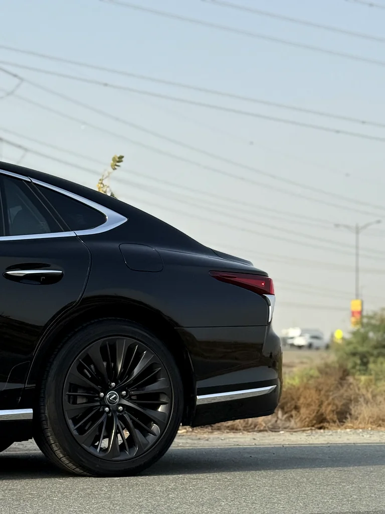 2019 LEXUS LS50063398644608515114