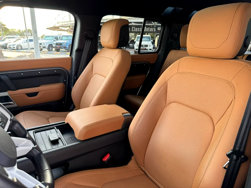 **2024** GERMAN SPEC NEAT AND CLEAN WITH LOW KILOMETERS63399895558403114