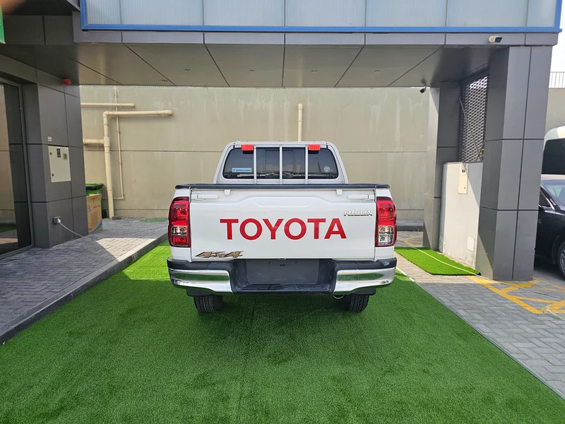 HILUX DIESEL / 4WD / MANUAL / POWER WINDOWS / ONLY 2,600 KM, ORIGINAL63401314124803113