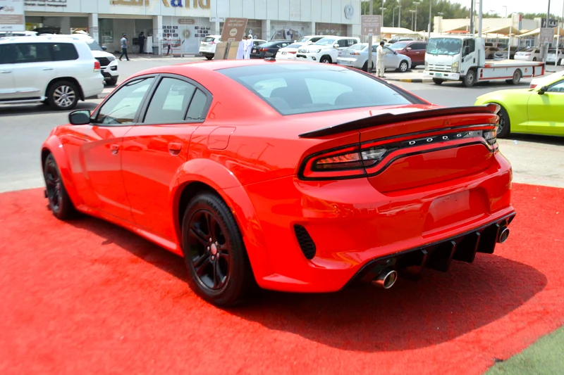 V.6 شاحن SXT/ SRT مع مجموعة الهيكل العريض/ الشاشة الكبيرة63398537263363114