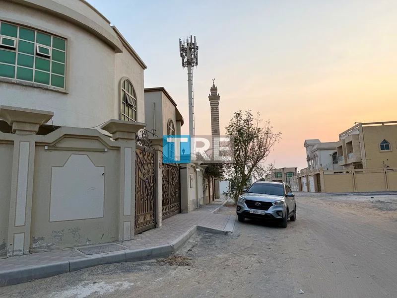 PRESTIGIOUS SPACIOUS 5 BHK VILLA FOR RENT IN AL RAWDA 1 ON MAIN SHEIKH AMMAR STREET NEAR MOSQUE63405201309827113