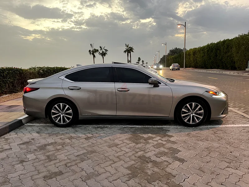 LEXUS ES300H/HYBRID/PERFECT CONDITION63398647126018113