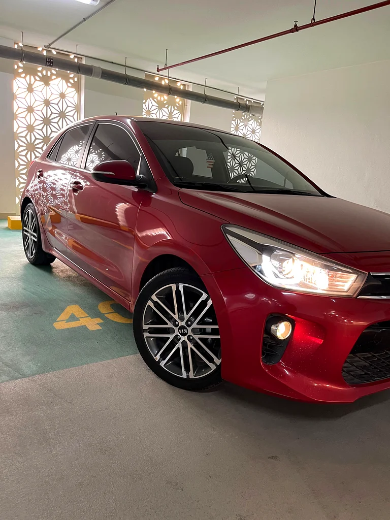 2018 KIA RIO hatchback63398627768579112