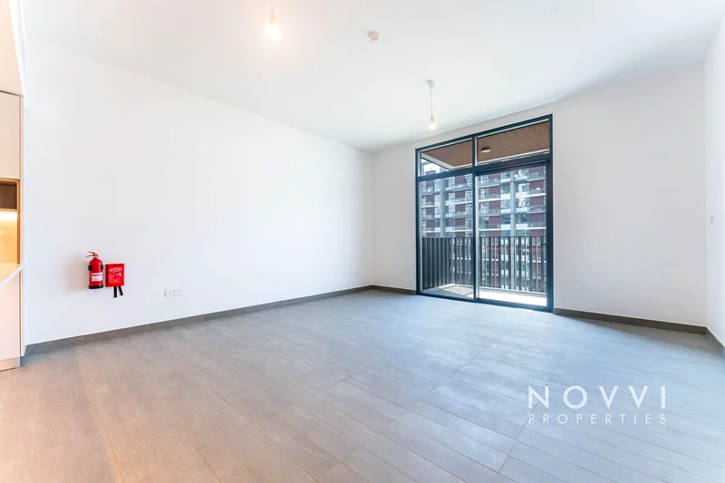 Corner Unit | Large Layout | Vacant Now64014294316033111