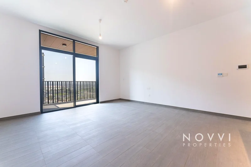 Corner Unit | Large Layout | Vacant Now64014294316033110