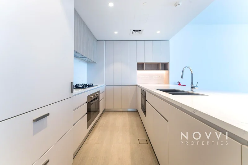 Corner Unit | Large Layout | Vacant Now64014294316033114