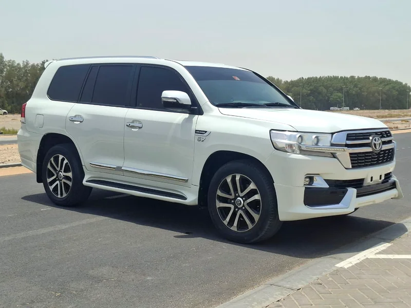 Toyota Land Cruiser VXR 5.763399948600833111