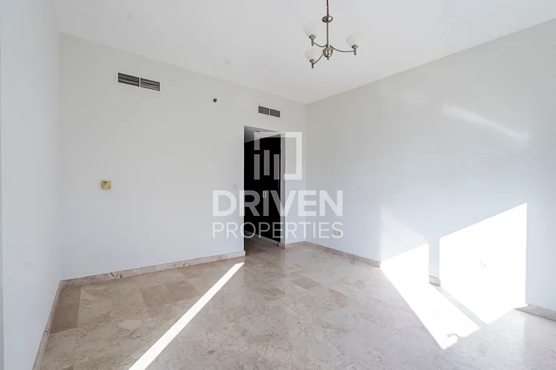 Unique Layout | Water View | Spacious Unit64036304951553113