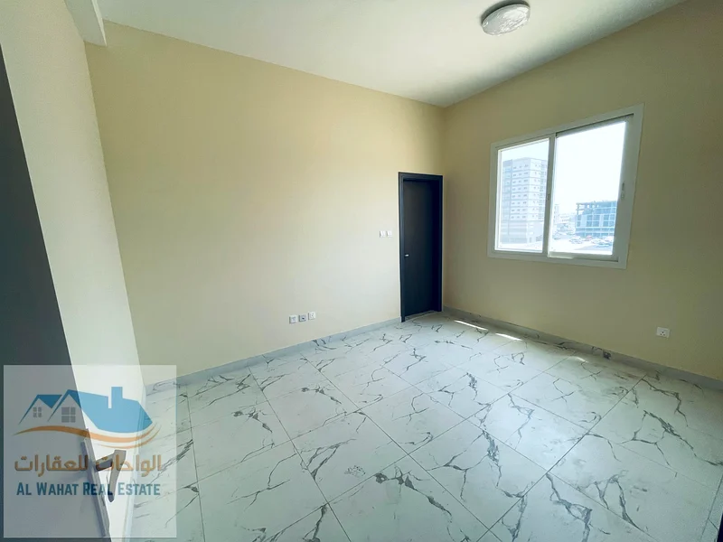 🏢 شقة للإيجار السنوي – أول ساكن في الجرف 3، عجمان 📍 الموقع: الجرف 3 – في مبنى جديد، أول ساكن، في موقع متميز63714729686146112