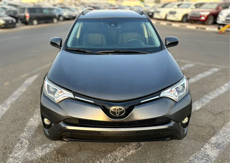 2018 Toyota Rav4 LE 2.5L V4 Mid Option - 4x4 AWD - Leather Seats - Rims -63401306215811112