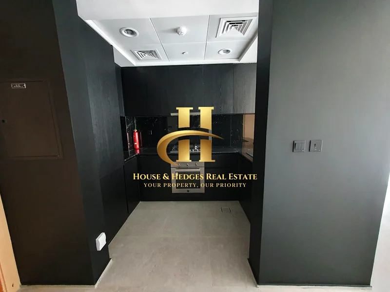 مطبخ مجهز بالكامل | تخطيط واسع | شاغر63788653877377111