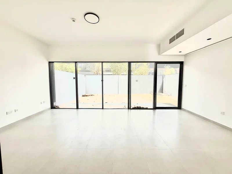 2BHK, very spacious, high-quality finishing, ready to move in with 3 bathrooms63404872967297111