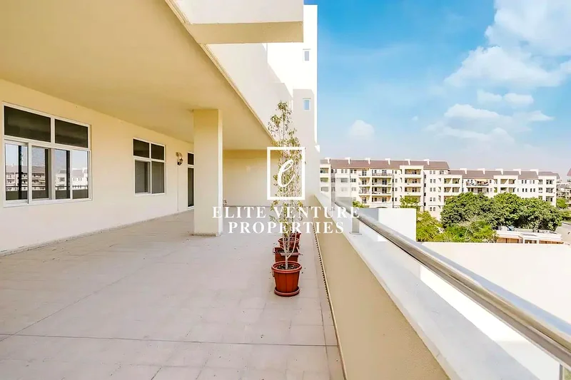 SPACIOUS | HUGE LAYOUT | POOL AND GARDEN VIEW63727861146243110