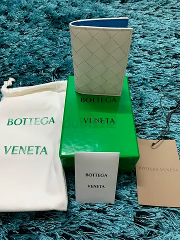 Bottega Veneta Wallet – Special Edition – Brand New