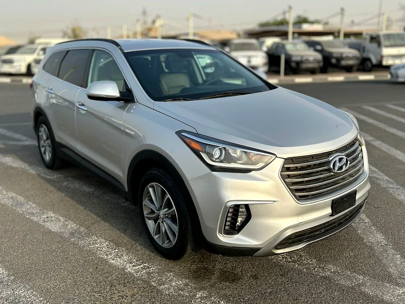 2017 Hyundai Santa Fe 4x4 AWD - 3.3L V6 GDi - 7 Leather Seats - Push Start - Big Screen -634069011897631126