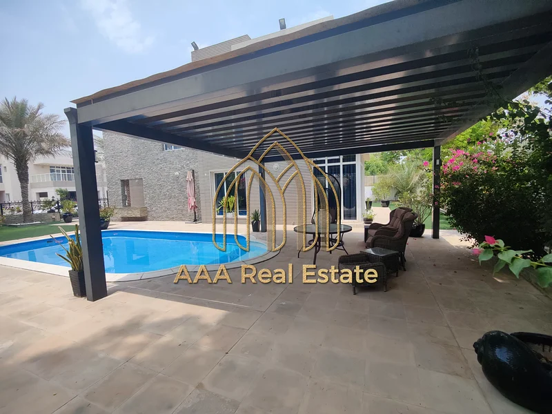 حديقة خضراء ضخمة | مسبح | منظر طبيعي مذهل63747082553859112