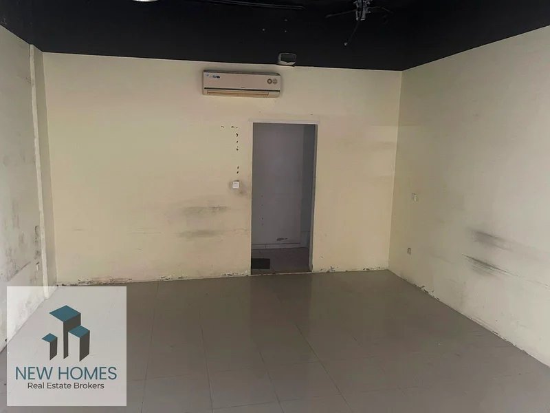 عرض ساخن لمحل فارغ للبيع في إنجلترا كلستر Y2463825682473601110