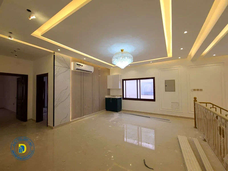For sale, a large modern villa at a very special price. The price includes water, electricity and air conditioning.63869711680258113