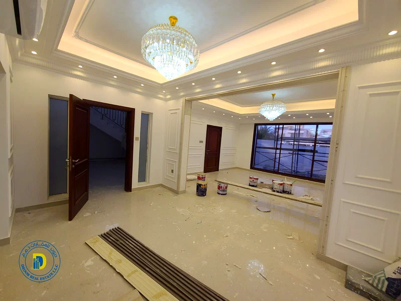 For sale, a large modern villa at a very special price. The price includes water, electricity and air conditioning.63869711680258114