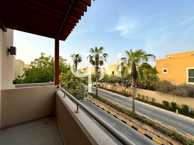 Vacant | Upgraded to 5 BR | Full Renovation | Single-row634034015560971110