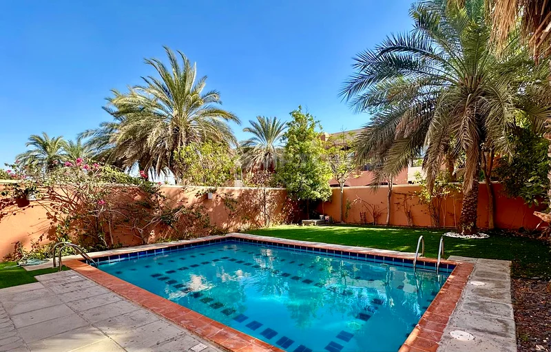 Exceptional | Private Pool | Spacious | Vacant63403401757186112