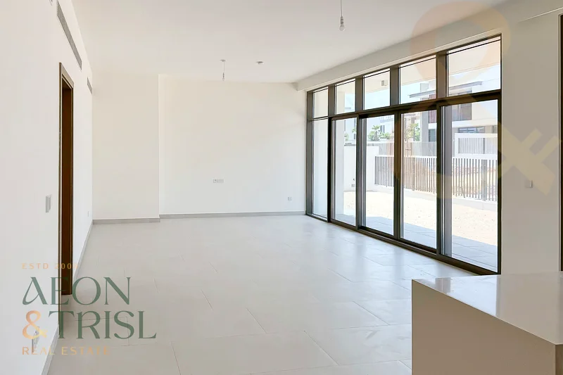 4 غرف نوم + غرفة خادمة | فيلا زاوية | النوع بـ | تخطيط كبير63762512690690112