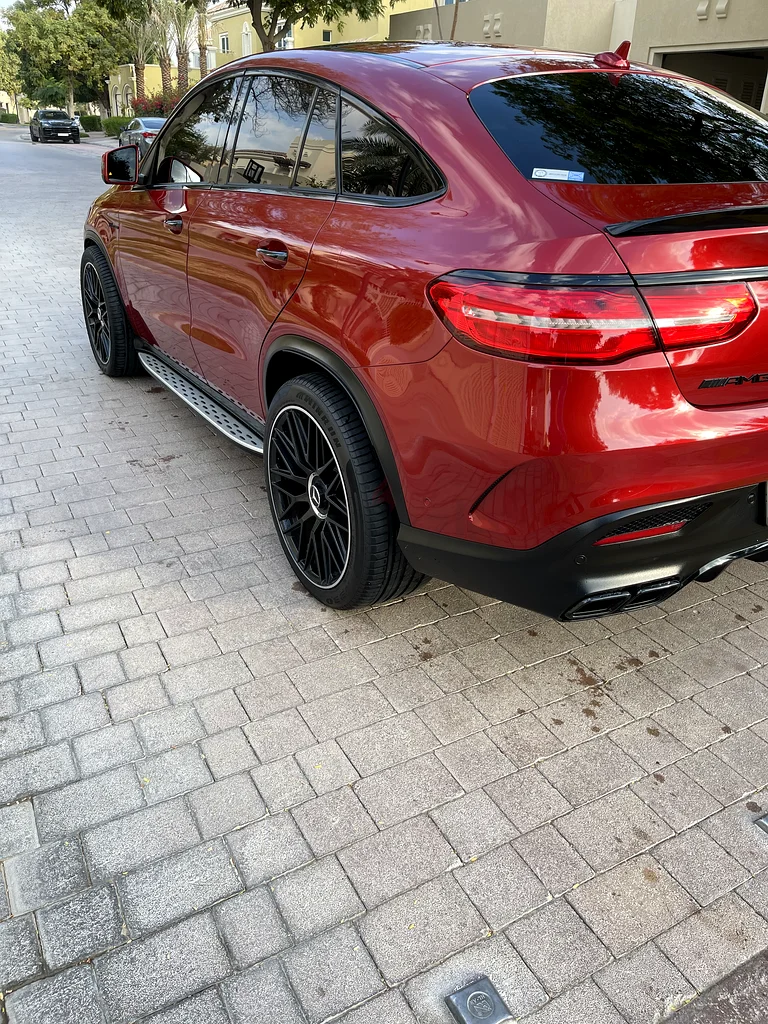 GLE 63 s63488643871875114