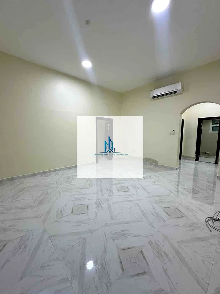 04 bedroom hall63403401593091112