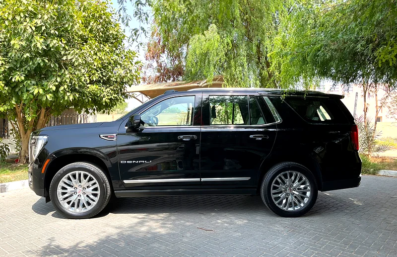 GMC Yukon Denali 2025 with warranty until 203063398502118659112