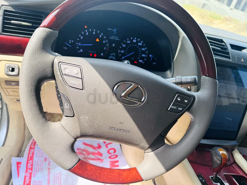 Neat and Clean Lexus LS460 with renovated interior63398644675713114