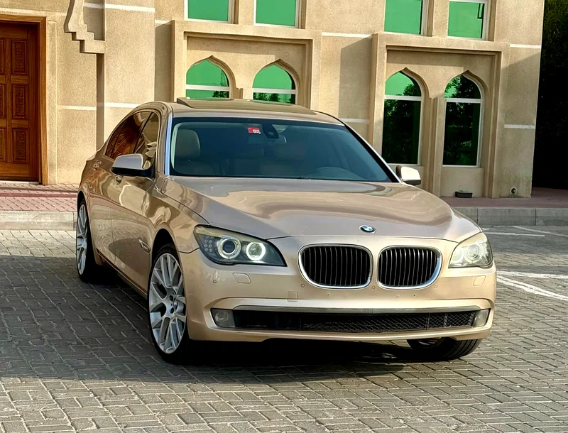 BMW 730i Gulf Model 2012 Full Option63411930680323110