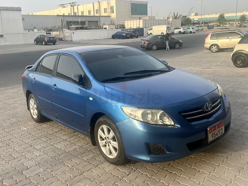 تويوتا كورولا بحالة جيدة للبيع63401306069889111