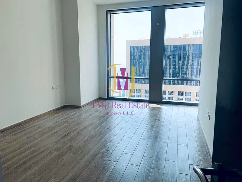 موقع متميز | 4 غرف إضافية للخدم | غير مفروش63794529382785112